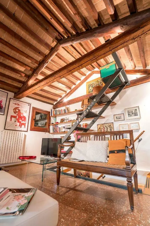 Romantic Penthouse Apartment Venice