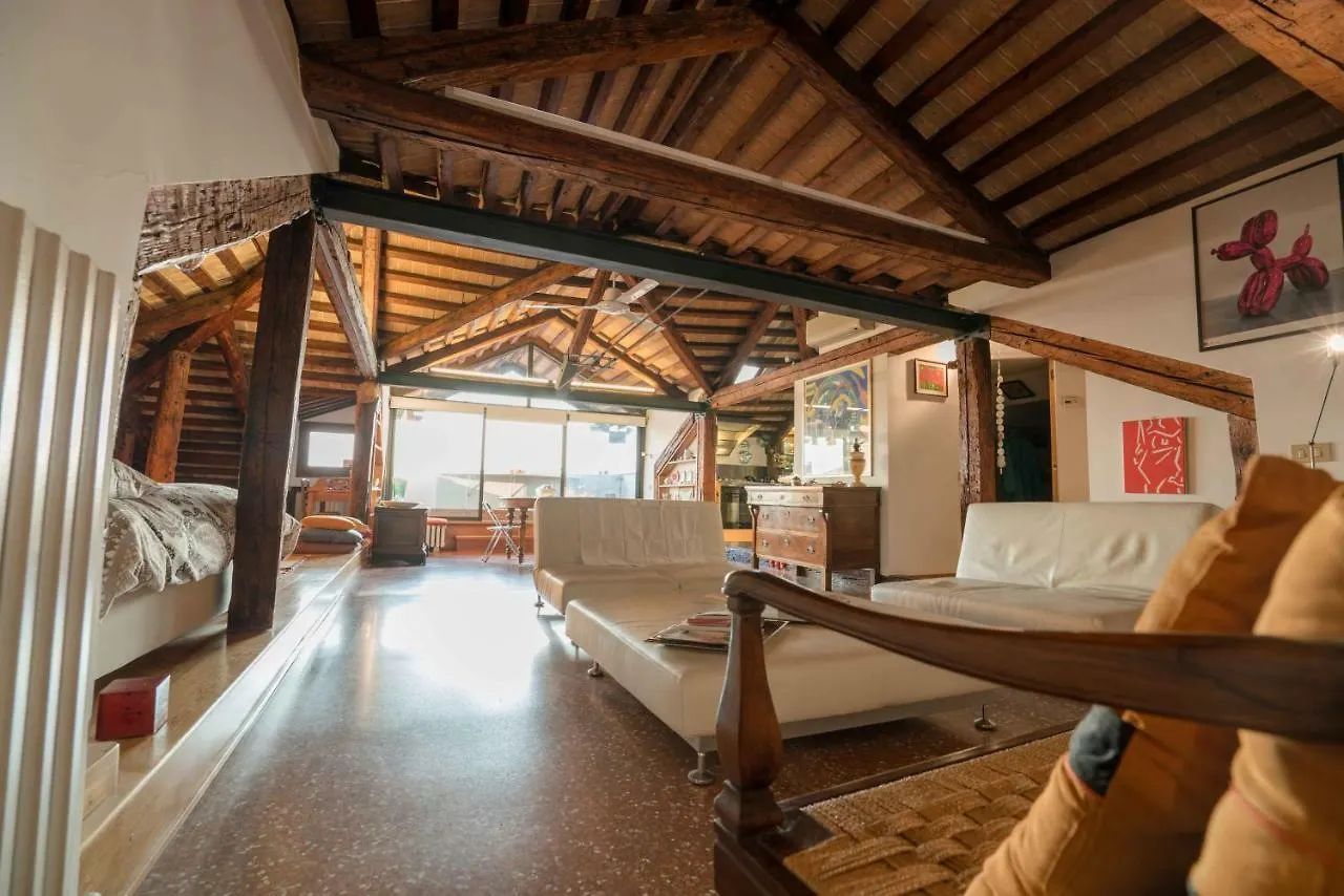 Romantic Penthouse Apartment Venice