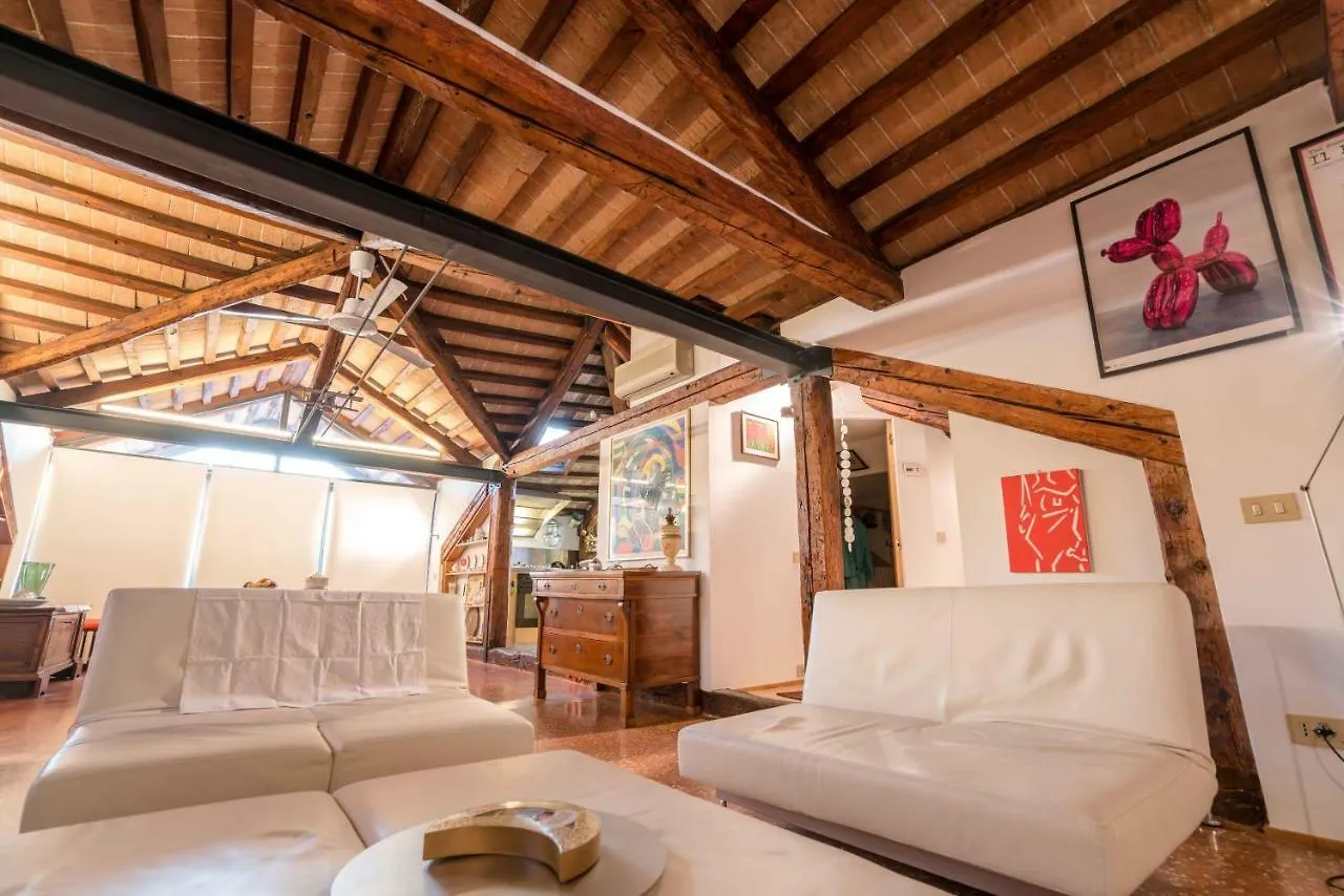 Romantic Penthouse Apartment Venice