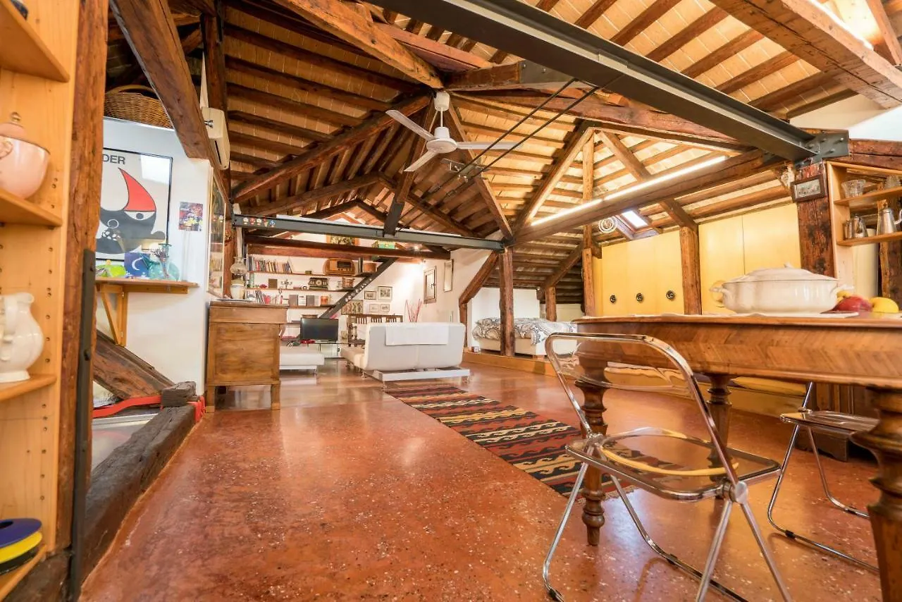 Romantic Penthouse Apartment Venice