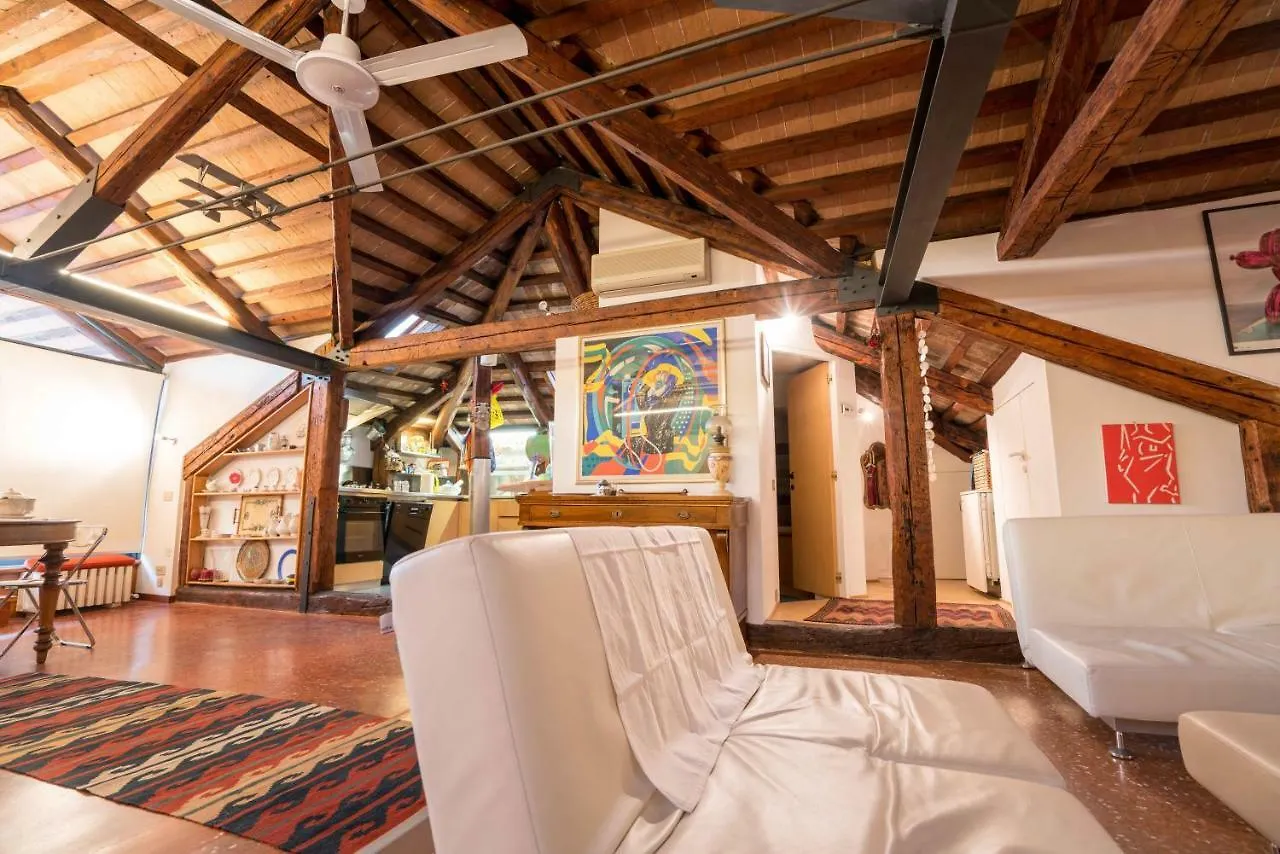 Romantic Penthouse Apartment Venice
