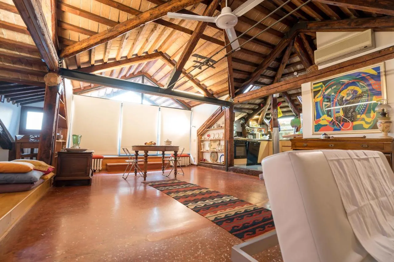 דירות ונציה Romantic Penthouse איטליה